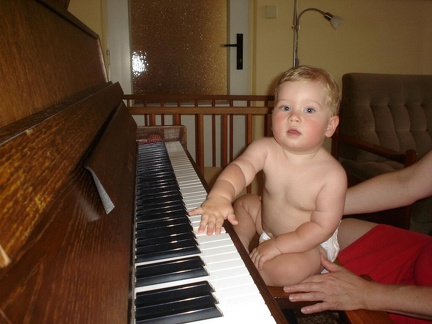 14.7.2009 malý pianista :)